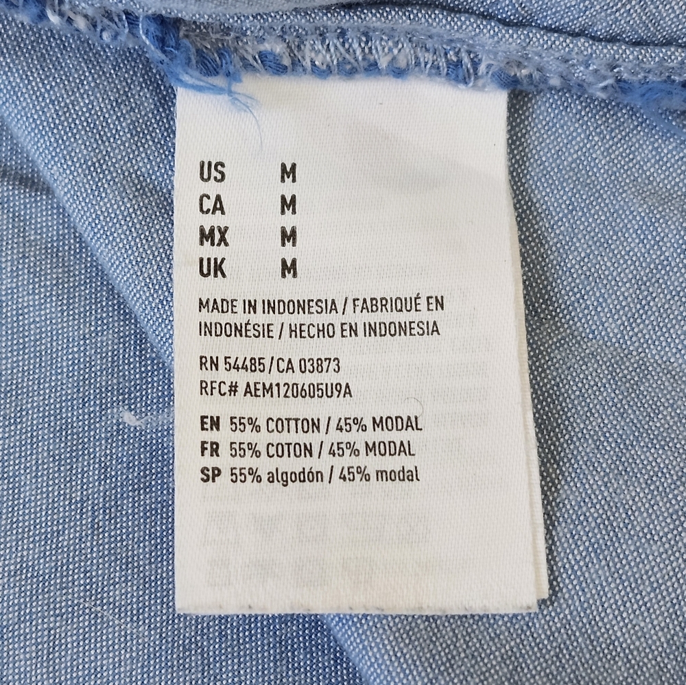 American Eagle Light Blue Chambray Button Down Sh… - image 4